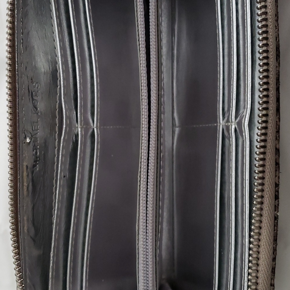 Michael Kors python leather wallet. - Picture 6 of 7